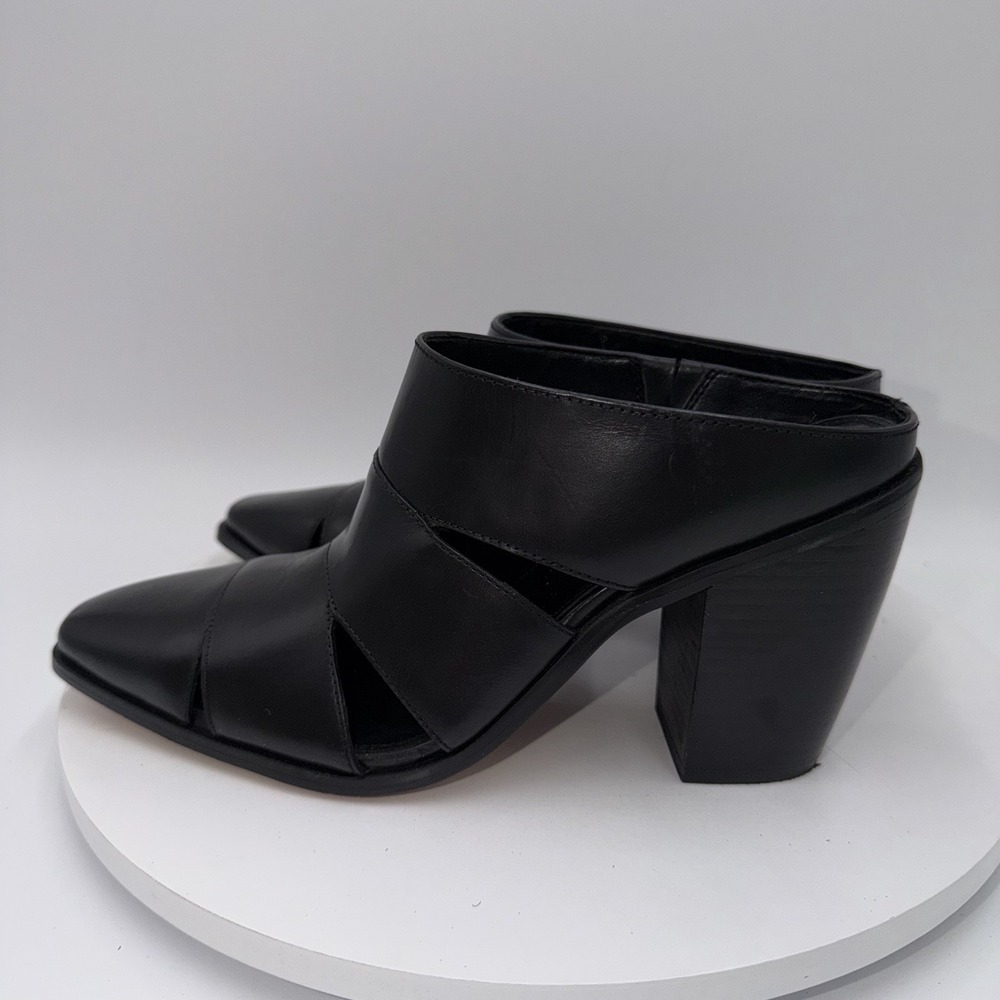 Vince Camuto Aimie Black Leather Slip‎ On Block Heels Mules Size 8.5